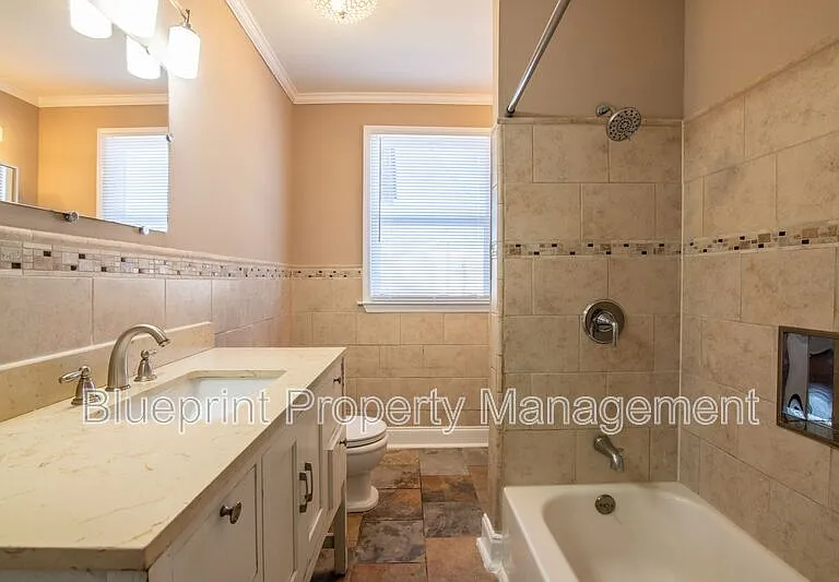 644 Alabama Ave SW — Photo 8
