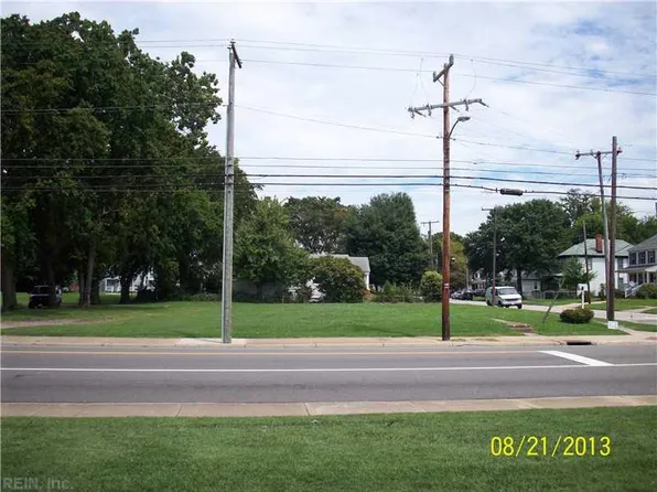 30 W County St, Hampton, VA 23663