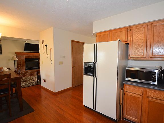 5th image of 2942 Foxhound Dr
