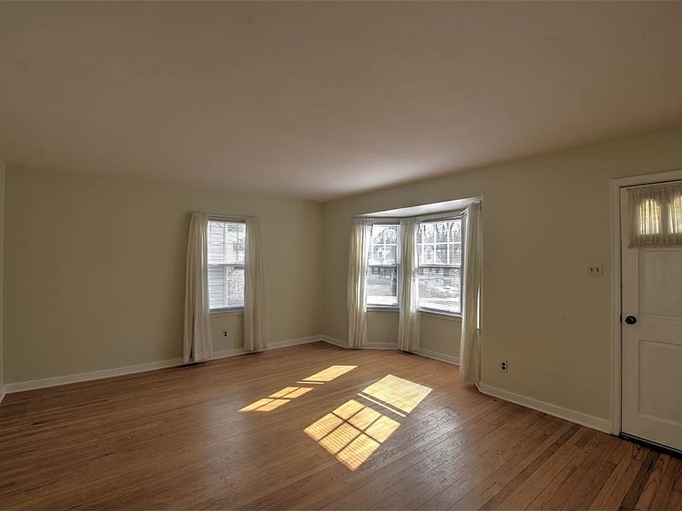 2160 W Waggoner St, Decatur, IL 62526 Zillow