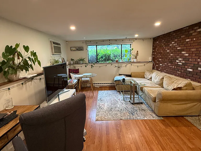 102 Alpine St #5 — Photo 16