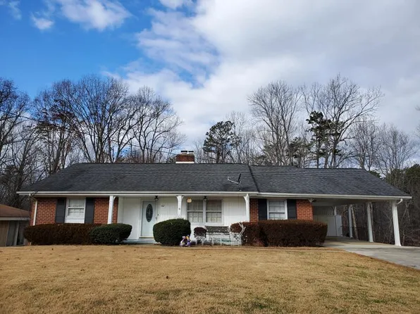 802 Corn Tassel Trl, Martinsville, VA 24112