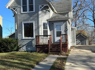 819 1st Ave NE, Oelwein, IA 50662