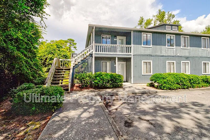 2 bed, 2.0 bath, 880 sqft, $1,400 — Photo 1