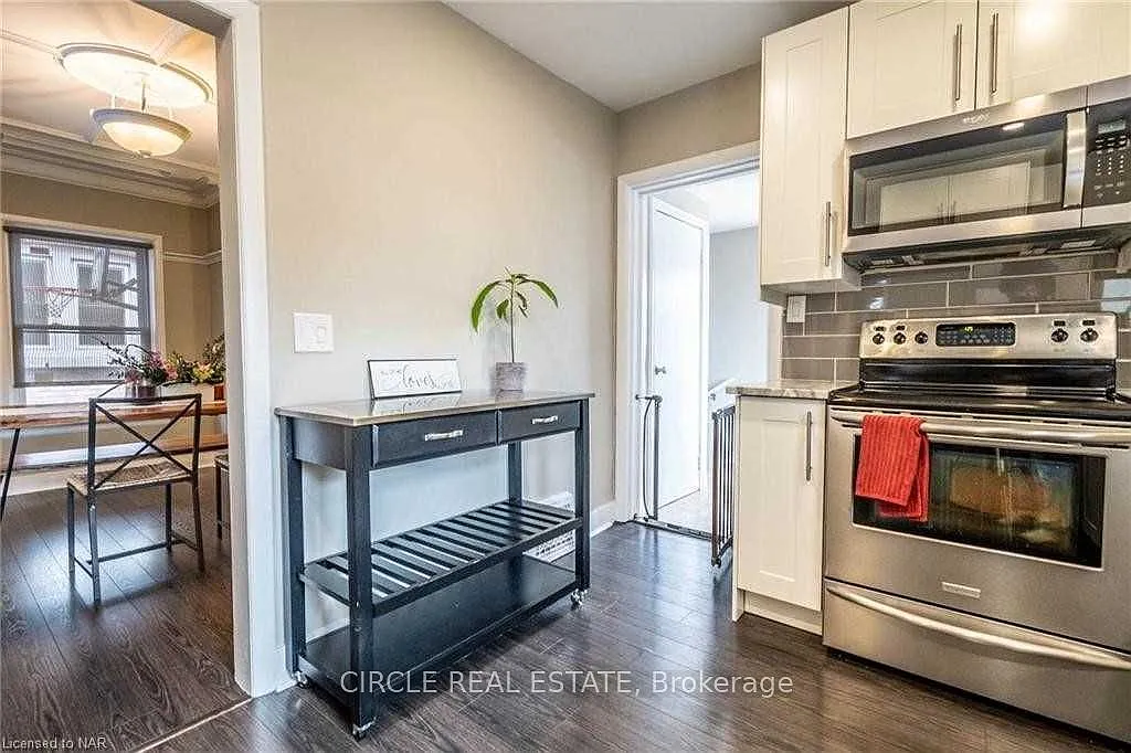 4 bed, $2,500 — Photo 4