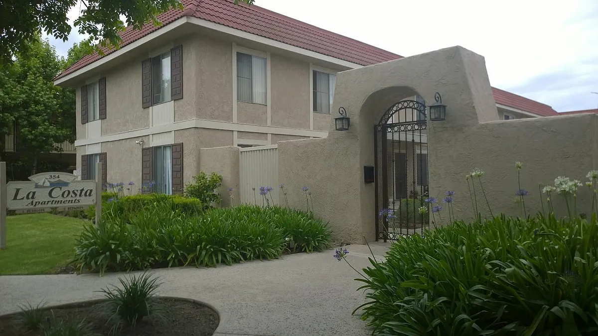 Building Photo - La Costa Apartments