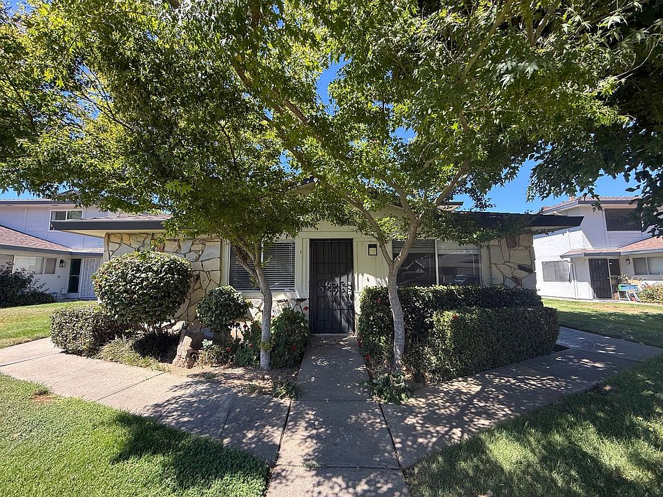 1st image of 8951 El Mirador Dr APT 1