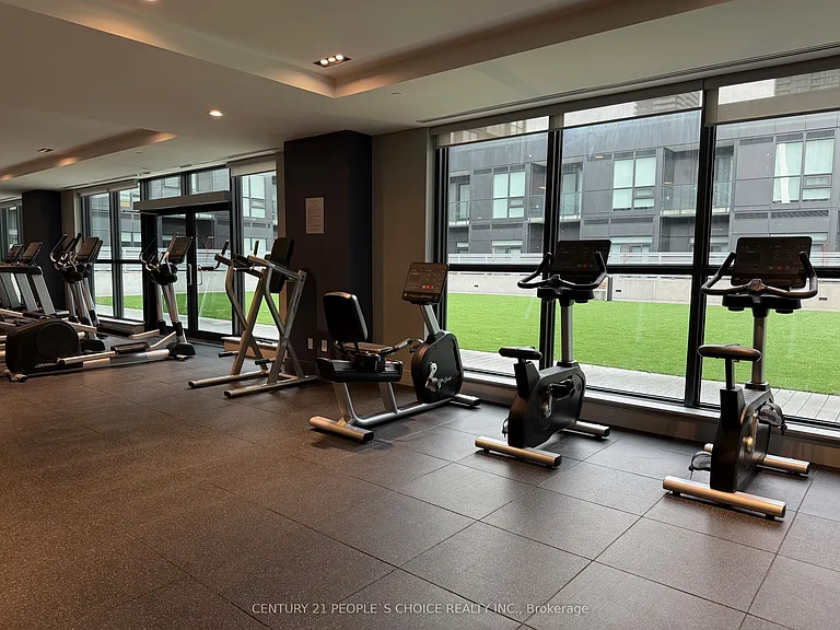 430 Square One Dr #Penthouse 05 — Photo 35