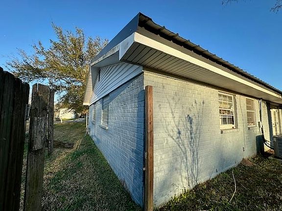 5th image of 321 Iowa Ave