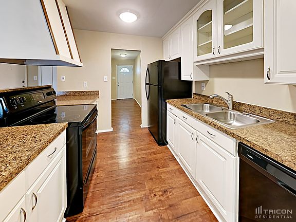 4th image of 1121 Coffeyville Trl