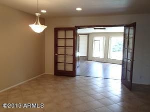 3rd image of 3940 E Sunnyside Dr