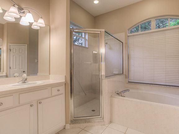 2nd image of 16911 Harrierridge Pl