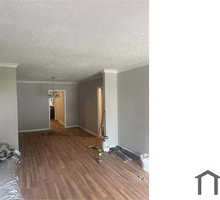 3rd image of 2233 Brown Ave