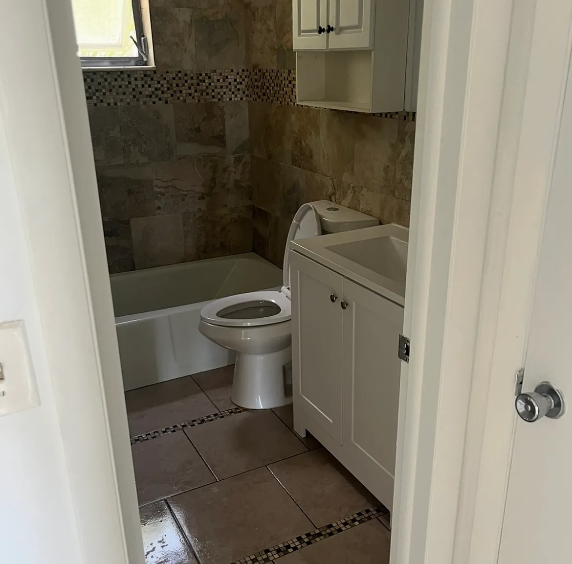 702 N L St — Photo 4