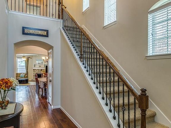 3rd image of 1716 Willard Dr