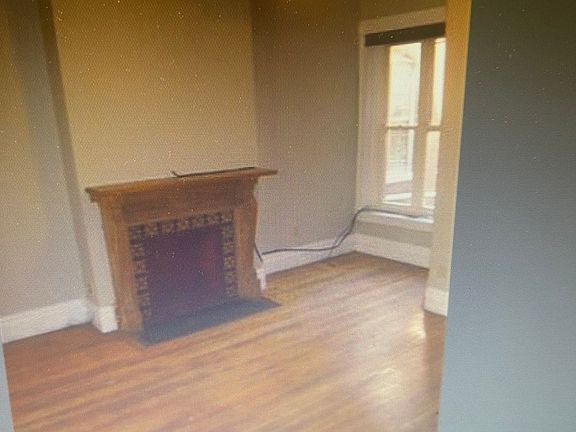 3rd image of 30 Alaska St