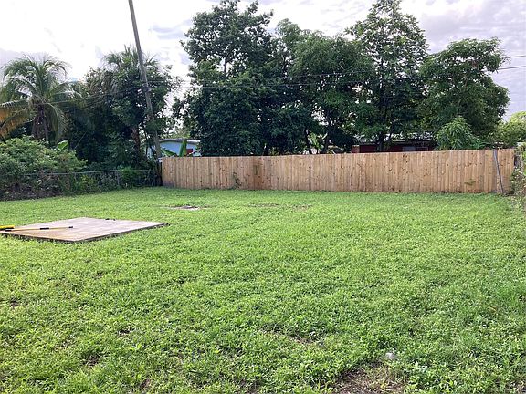 3rd image of 1756 NW 18th Street