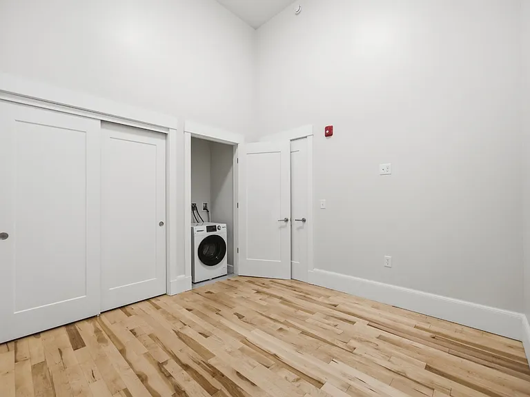 Unit Photo