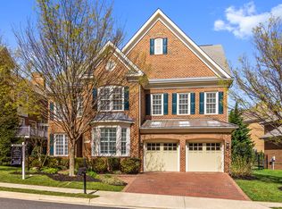 3556 Early Woodland Pl, Fairfax, VA 22031