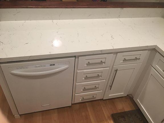 Kitchen/dishwasher