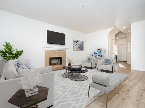 446 Hart Dr, El Cajon, CA 92021