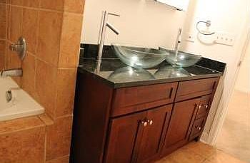 3rd image of 5040 S Calumet Ave APT 3S