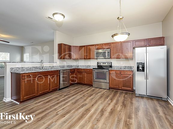5th image of 383 Inlet Place Dr