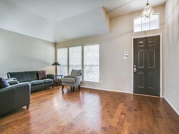 4th image of 4132 Burnhill Dr