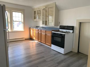 163 Greenwood St APT 3, Cranston, RI 02910