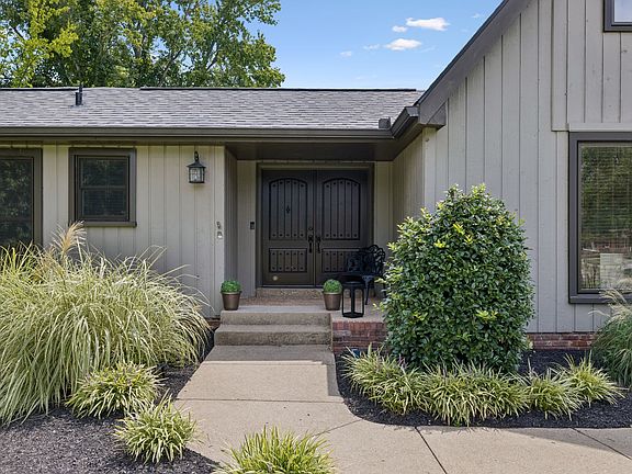 5th image of 1218 General Macarthur Dr