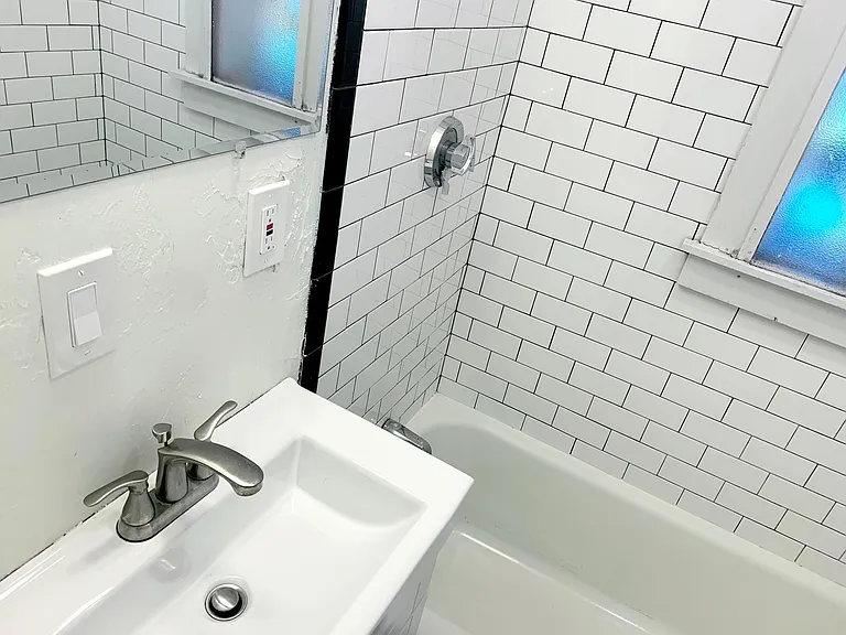 186 Waterman St #1 — Photo 34