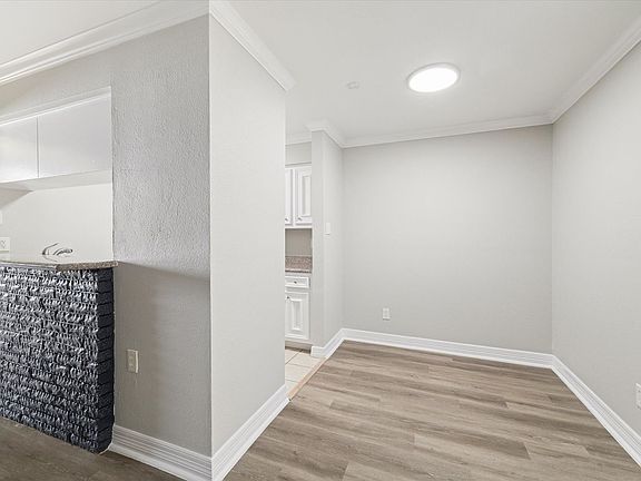 5th image of 201 Emerson St APT 16