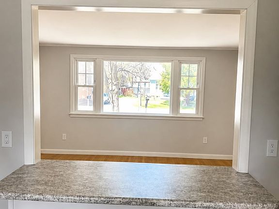 3rd image of 98B Burnell Dr
