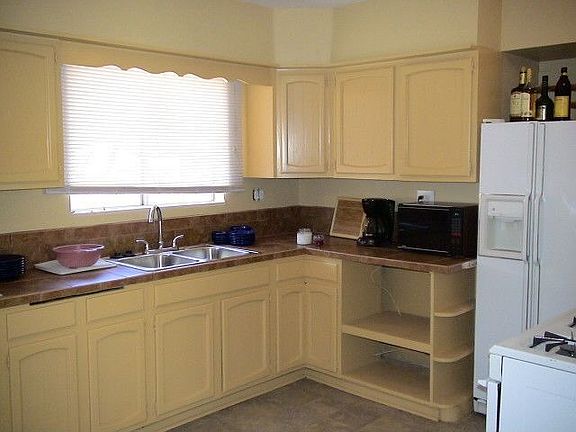 4th image of 6246 Cartwright Ave
