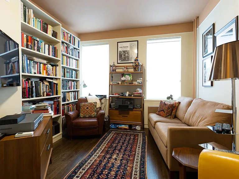 106 Washington Pl #2 — Photo 6