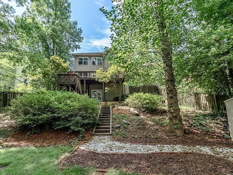 438 Bristol Rd — Photo 32