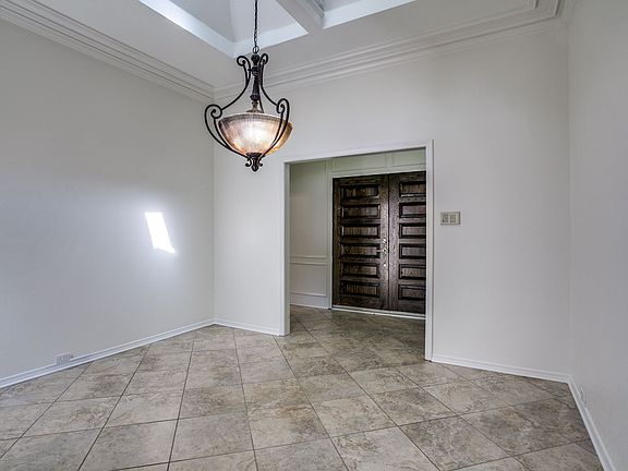 5510-tamaron-ct-dallas-tx-High-Res-3.jpg