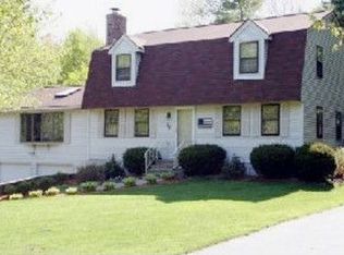 35 Pikes Hill Rd, Sterling, MA 01564