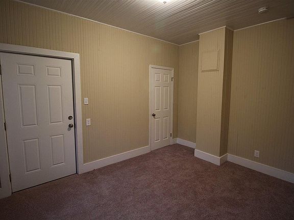 5th image of 1405 N 8th Ave