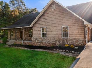 922 N East End Rd, Strawberry Plains, TN 37871