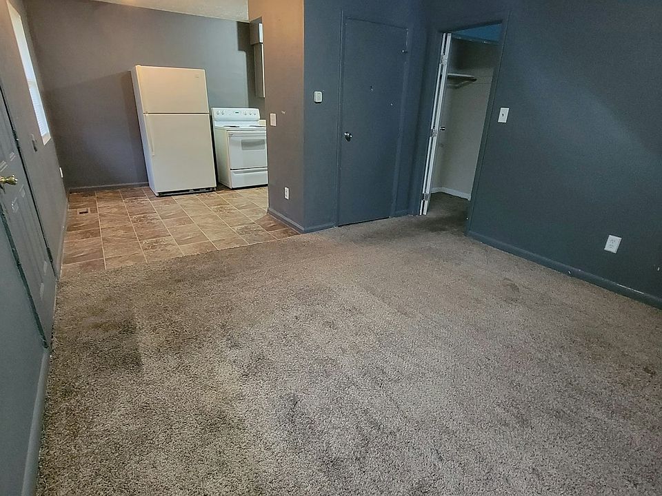 1st image of 1830 W Riverview Ave APT C