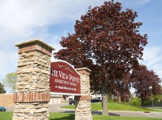 3900 Valley View Dr N APT 303, Eagan, MN 55122