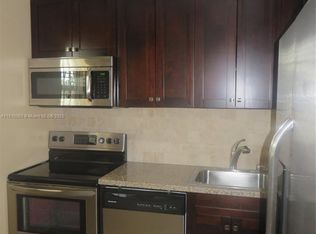 220 SW 9th Ave APT 105, Hallandale, FL 33009