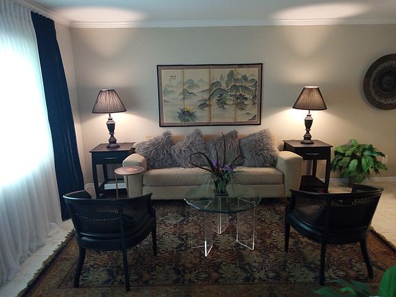 2nd image of 2744 Briarhurst Dr APT 27