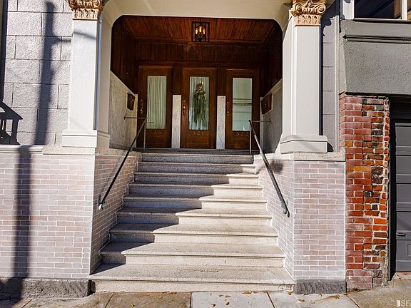 2nd image of 522 Lake St #526
