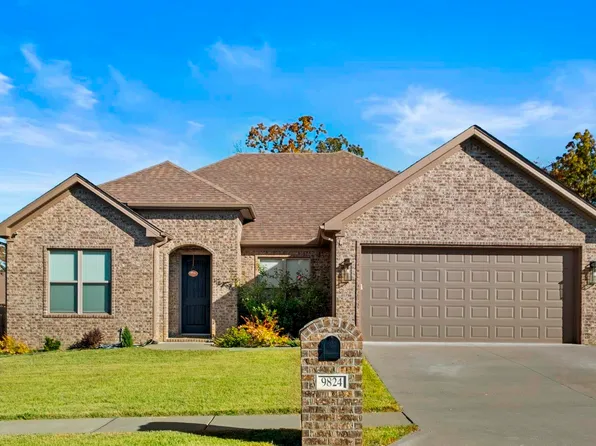9824 Oak Forest Ln, Sherwood, AR 72120