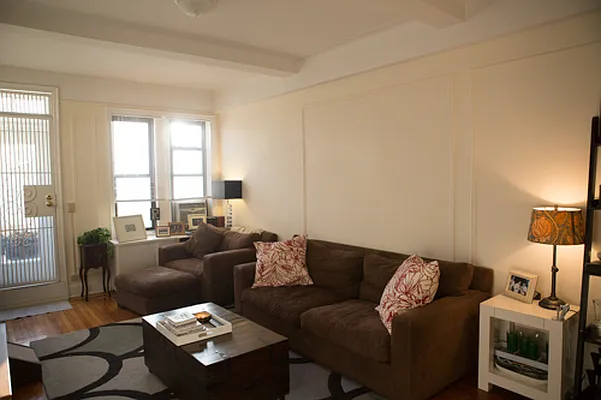 Rented by V W Realty Inc. | media 26