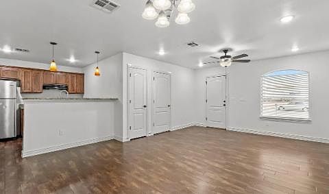 1st image of 5619 Saluki Dr APT A