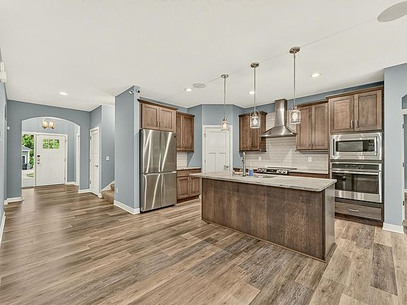 3rd image of 4283 Stone Point Dr NE