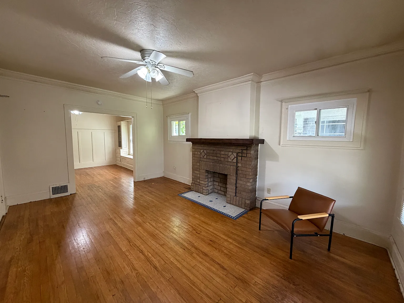 1 bed, 921 sqft, $1,200 — Photo 3